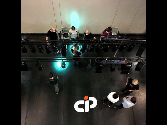 Transformación en las celebraciones: Adopción de áreas tranquilas, reducción de sonidos estridentes y aumento de espectáculos luminosos