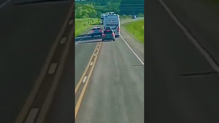 Fallecen dos argentinos en accidente frontal entre coche y camioneta en Uruguay