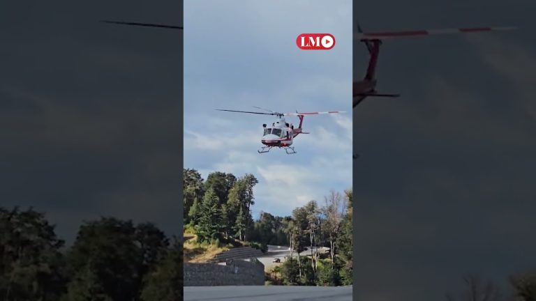 Bombero permite a la familia despedirse tras hallar cuerpo del joven desaparecido en Villa La Angostura