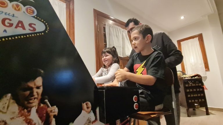 El angustiante pedido de la hermana del joven perdido en Villa La Angostura: “Solo dinos que est&aacute;s bien