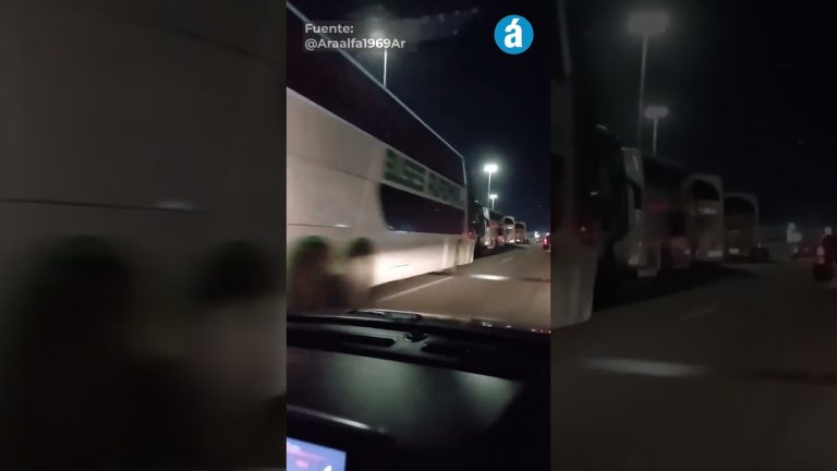 Caos en la autopista hacia la plata: corte por problemas de energía congestiona el tráfico al inicio del receso invernal