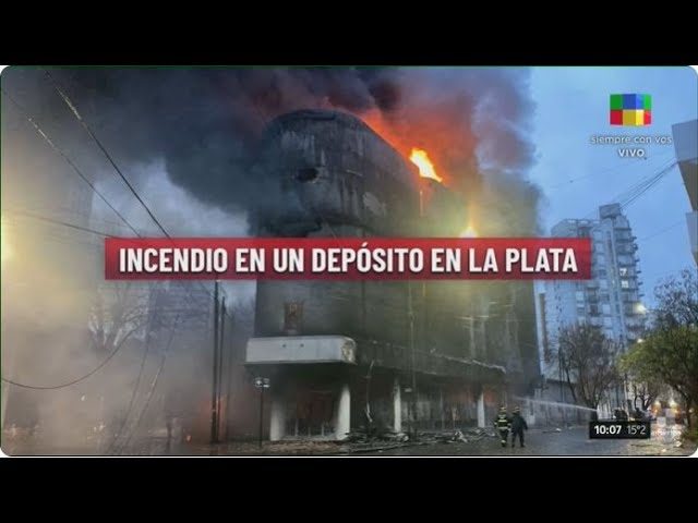 Depot clausurado se derrumba en la plata: investigan causa penal tras incendio