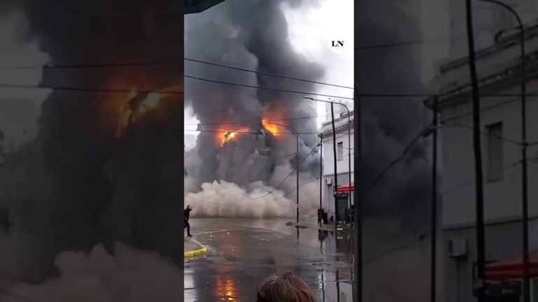 Inician la demolición del depósito incendiado que representaba un riesgo para los residentes de La Plata