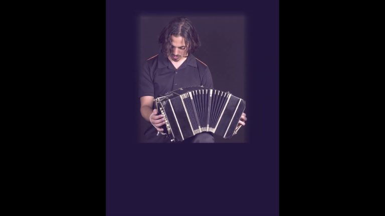 La mayor milonga mundial: el relato del ingeniero que atrae multitudes con su bandone&oacute;n
