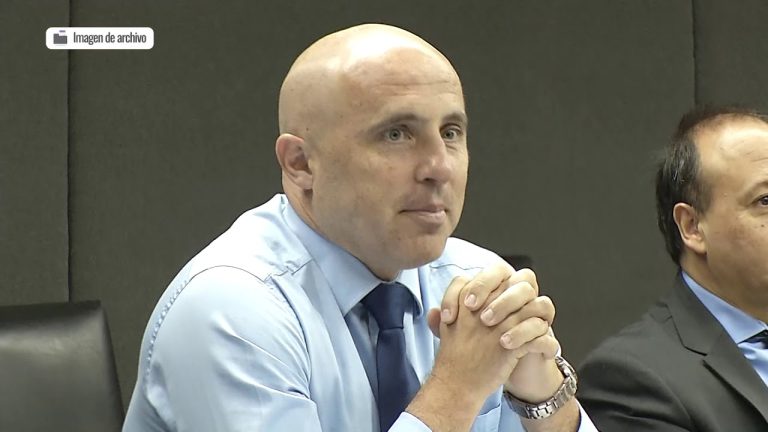 Descubrimiento impactante en la residencia de simpatizante nazi en Mar del Plata durante inspección fiscal.