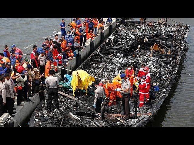 Viajó en barco, capturó imágenes globales y, tras perder parte de su colección en un incendio, regresa para exponer en un destacado espacio de Buenos Aires