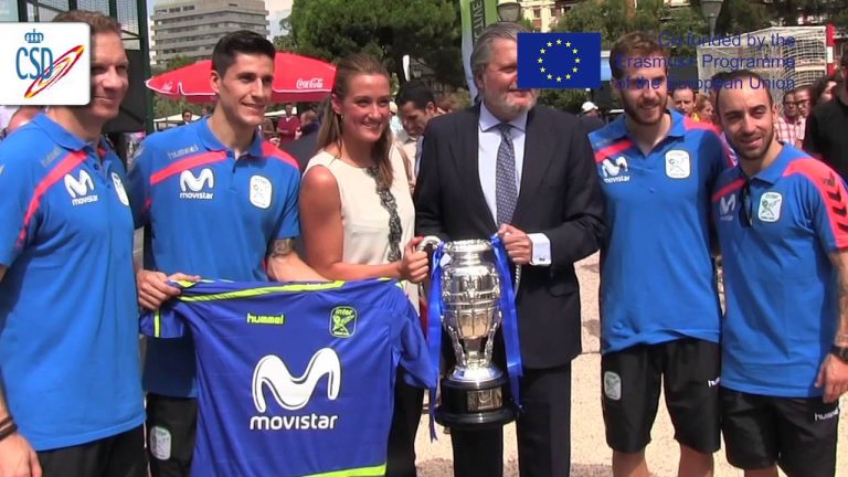 Celebración en el Colón: destacadas personalidades del arte, la sociedad y el deporte conmemoran el 80 aniversario de un importante medio de comunicación