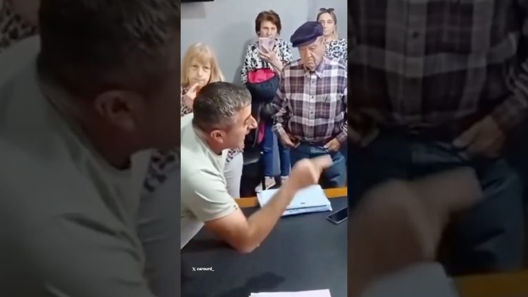 Productores de 9 de Julio protestan en el municipio por la falta de obras con un fuerte reclamo.