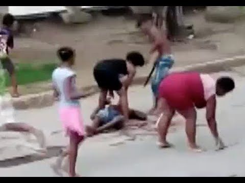 Violenta pelea en Palermo deja a dos jóvenes apuñalados tras salir de un club nocturno.