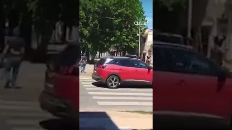 Capturan en video la emboscada de motociclistas de un conocido club en La Plata: detalles del enfrentamiento