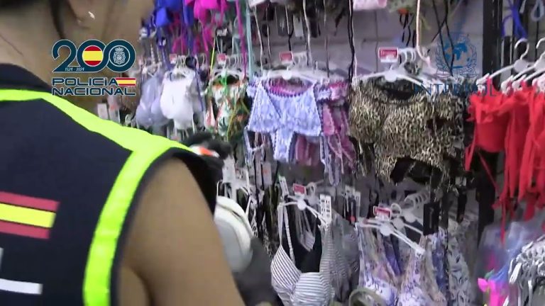 Desmantelan grupo que falsificaba y comercializaba patentes a través de Marketplace.