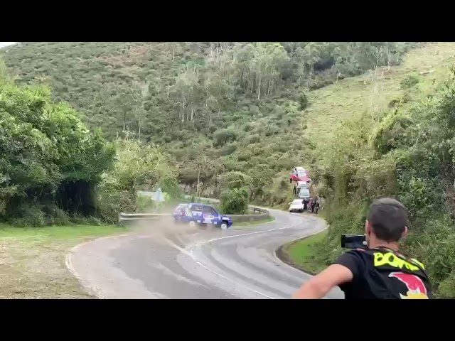 Dos personas viajan desde Chile para adquirir un coche de rally, se accidentan y fallecen durante la prueba.