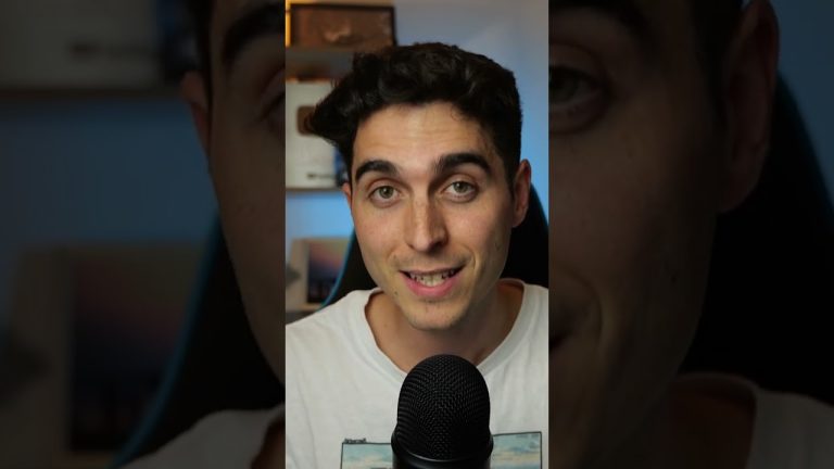 Exhiben al público emblemático avión de combate de conflicto bélico cerca de la basílica de Luján