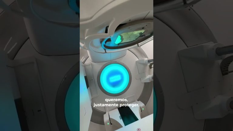 Implementan nueva tecnología en servicios de salud pública para mejorar el tratamiento del cáncer en adultos.