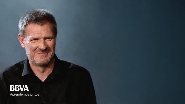 Vida de jóvenes con alta capacidad intelectual y estrategia en la ciudad para fomentar su desarrollo