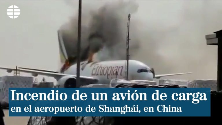 Fuego en proximidades de importante aeropuerto afecta campo de trigo y centro at&oacute;mico