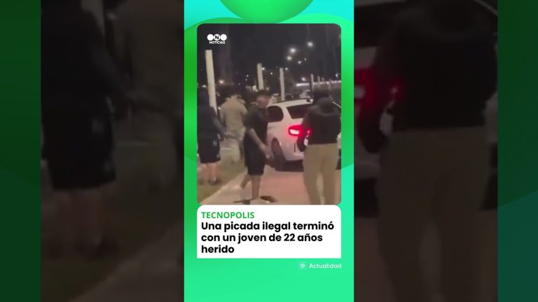 BMW pierde control en carrera ilegal y atropella a joven frente a Tecn&oacute;polis, casi provoca desastre