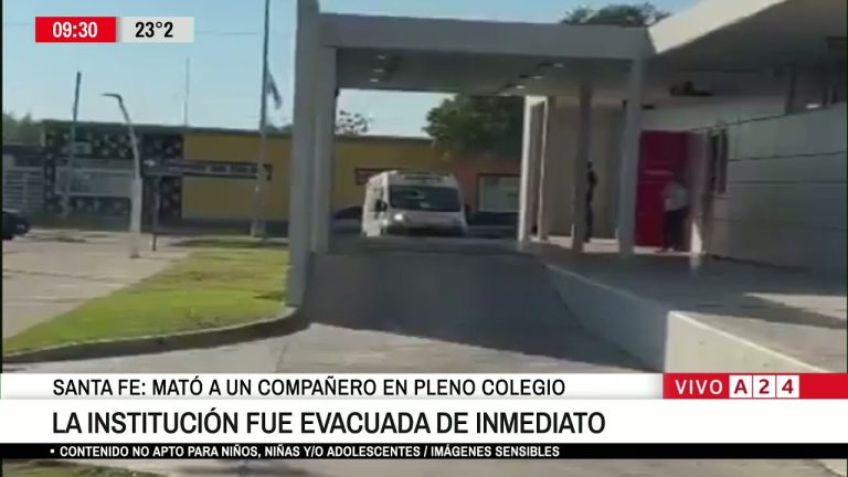 Encendido de velas en San Cristóbal por el joven de 13 años asesinado en la escuela