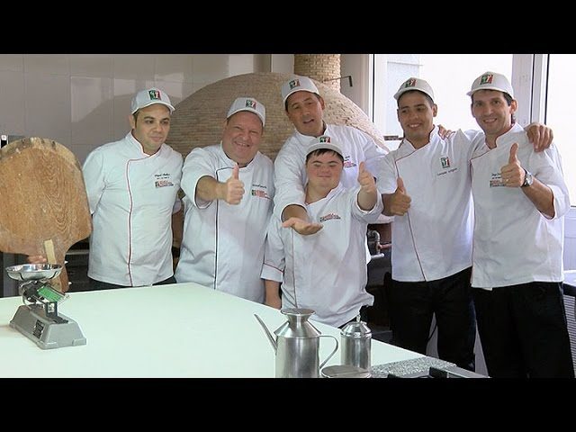 El &eacute;xito de Argentina en Italia: reconocimiento mundial y un legendario pizzero por sus acrobacias