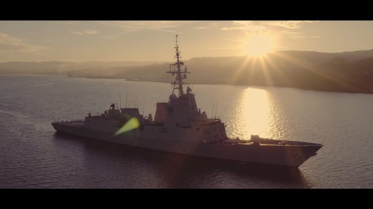 Ex tesorero de la Armada sentenciado por malversación de fondos de terreno usado por parque acuático.