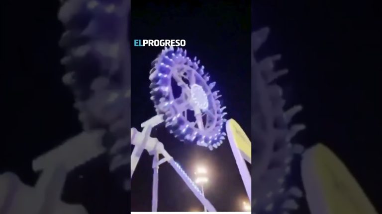 Incidente en una atracción del parque de la costa dejó a visitantes suspendidos por 20 minutos.