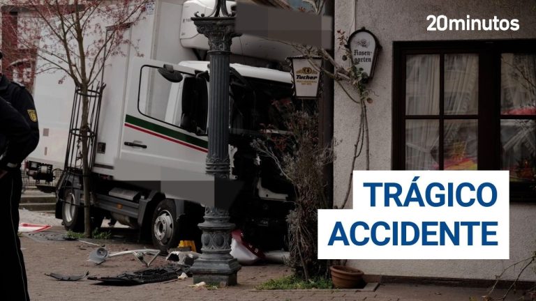 Fatal accidente en la carretera: madre e hijo pierden la vida en un choque de vacaciones contra un cami&oacute;n