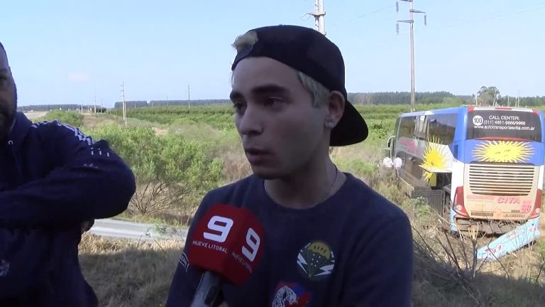 Accidente en la ruta 14: fallecimiento de una mujer y 14 personas heridas tras el vuelco de un autobús