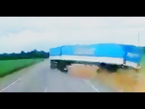 Camioneros sancionados por maniobras peligrosas: uno grabó el sobrepaso ilegal del otro