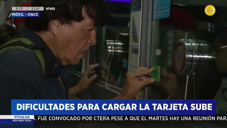 Dificultades para recargar la tarjeta SUBE debido a fallos en el sistema, provocan largas filas para viajar