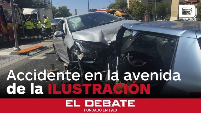 Impactante accidente en la avenida: lancha colisiona con camioneta familiar camino al cine