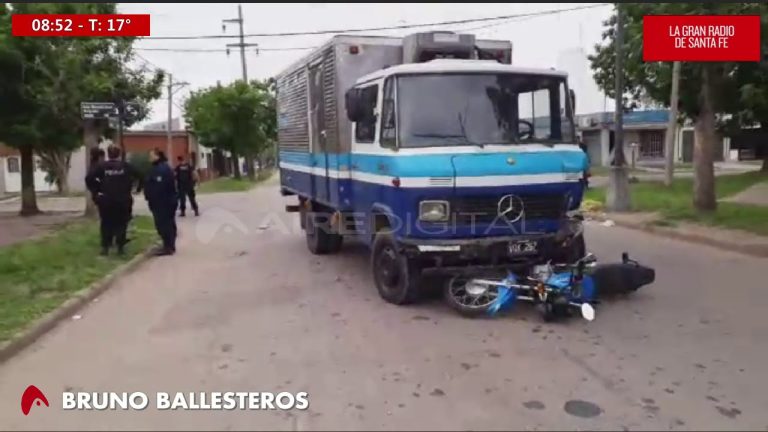 Tr&aacute;gico accidente en Santa Fe: colisi&oacute;n frontal deja un fallecido y dos conductores atrapados