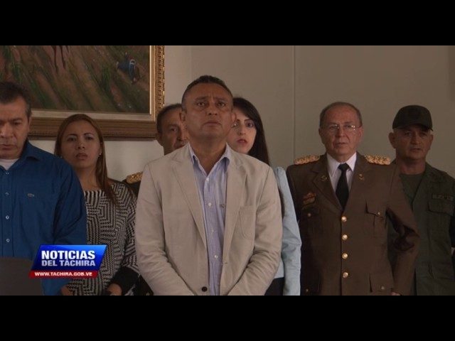 Cuatro destacados médicos reciben reconocimiento por su trayectoria excepcional en el sector salud