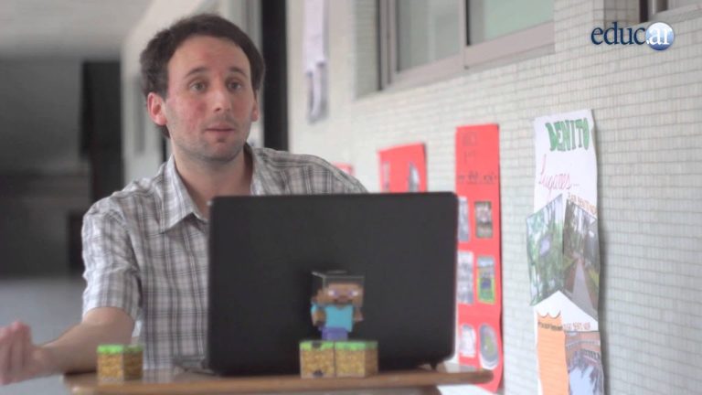 De la pizarra al gaming: profesora de Mendoza introduce Minecraft en su escuela